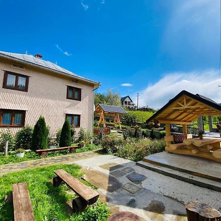 Casa Agroturistica Tarancuta Din Vatra Moldovitei酒店 外观 照片