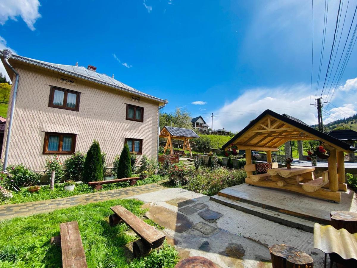 Casa Agroturistica Tarancuta Din Vatra Moldovitei酒店 外观 照片