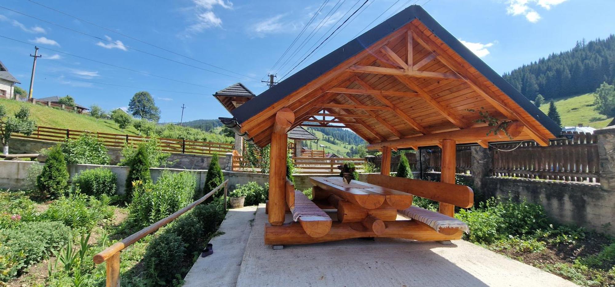 Casa Agroturistica Tarancuta Din Vatra Moldovitei酒店 外观 照片