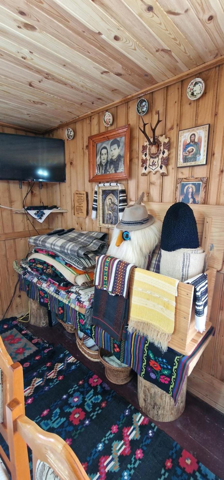 Casa Agroturistica Tarancuta Din Vatra Moldovitei酒店 外观 照片