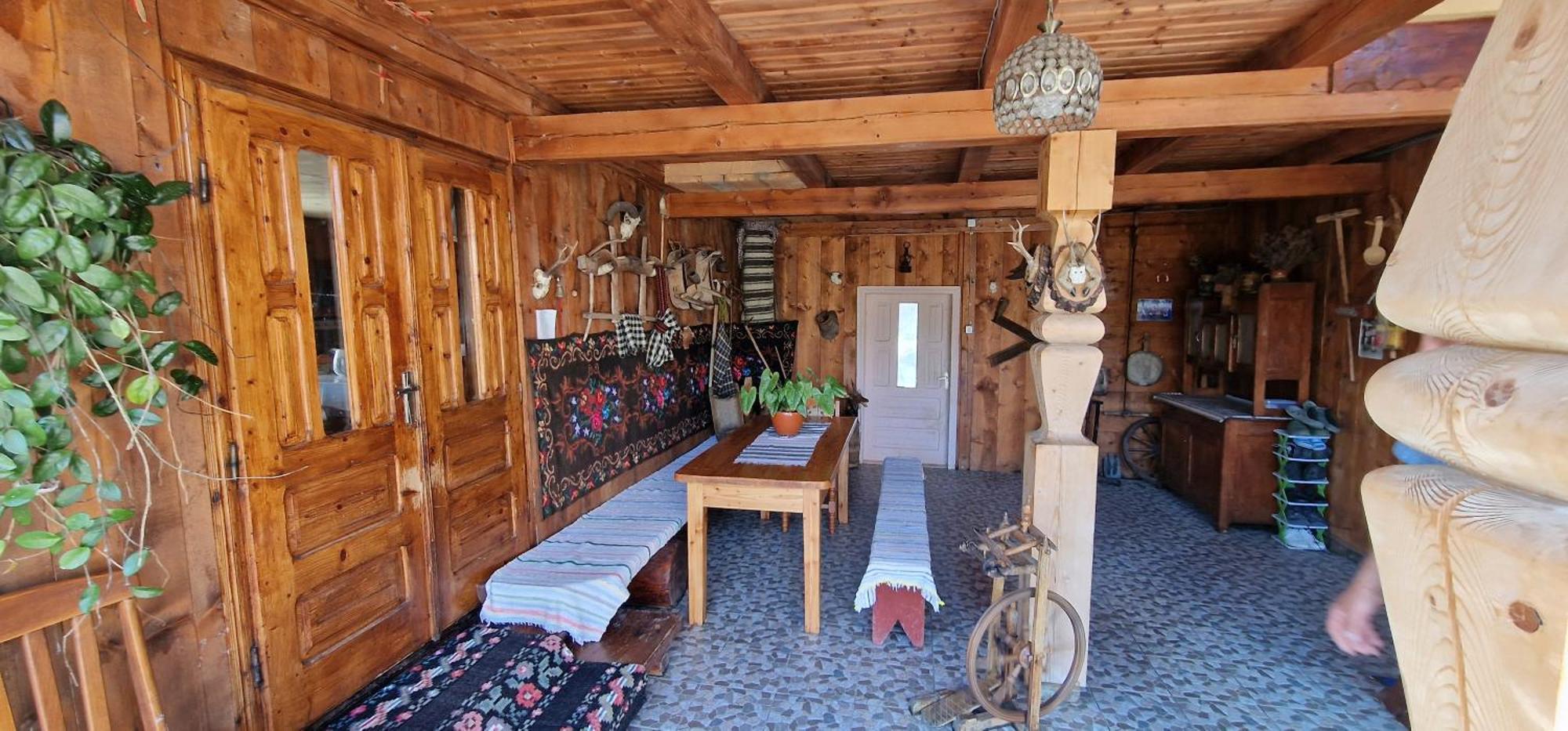 Casa Agroturistica Tarancuta Din Vatra Moldovitei酒店 外观 照片